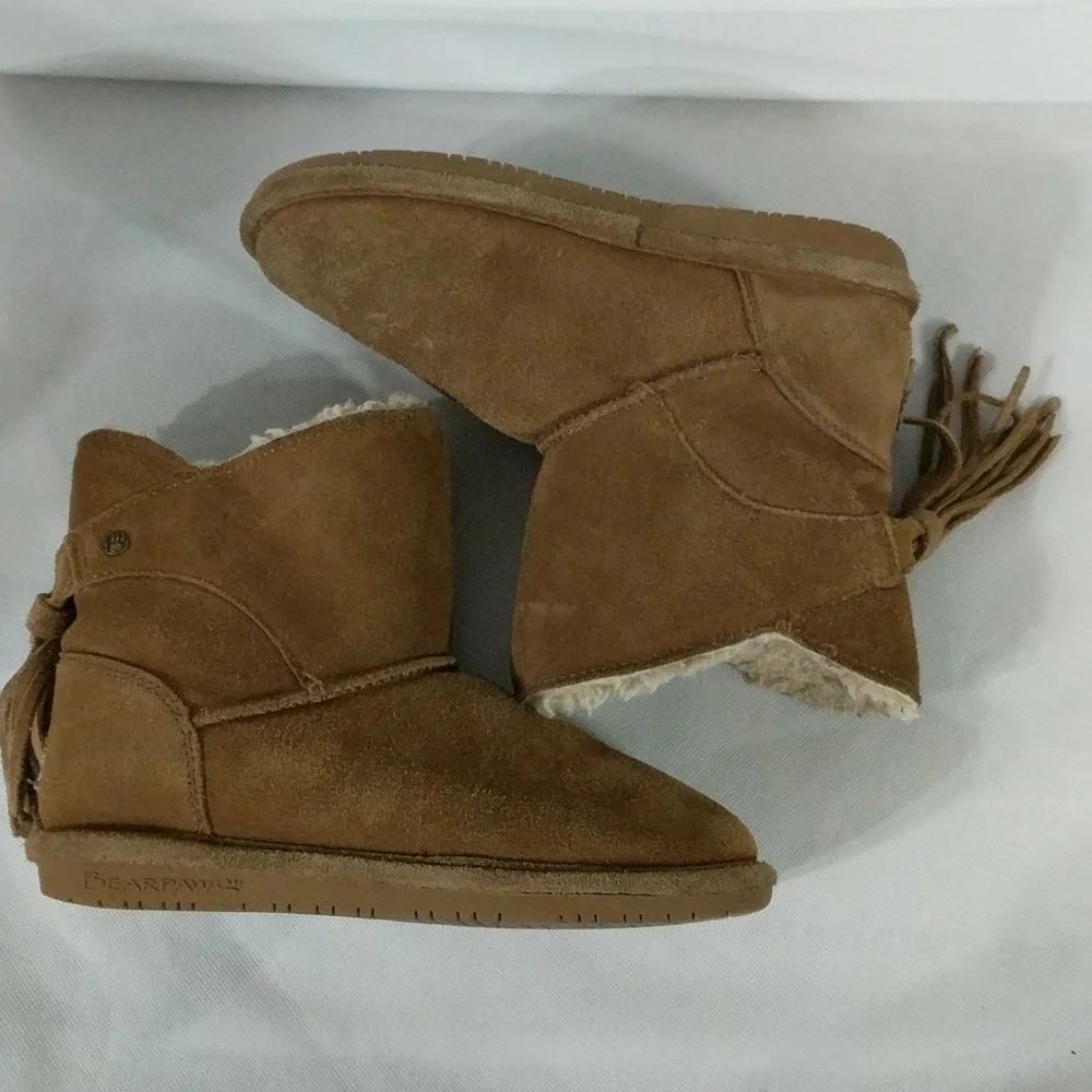 𝅺Bearpaw Mia Tan Suede Sheepskin Cozy Boots - Youth 3